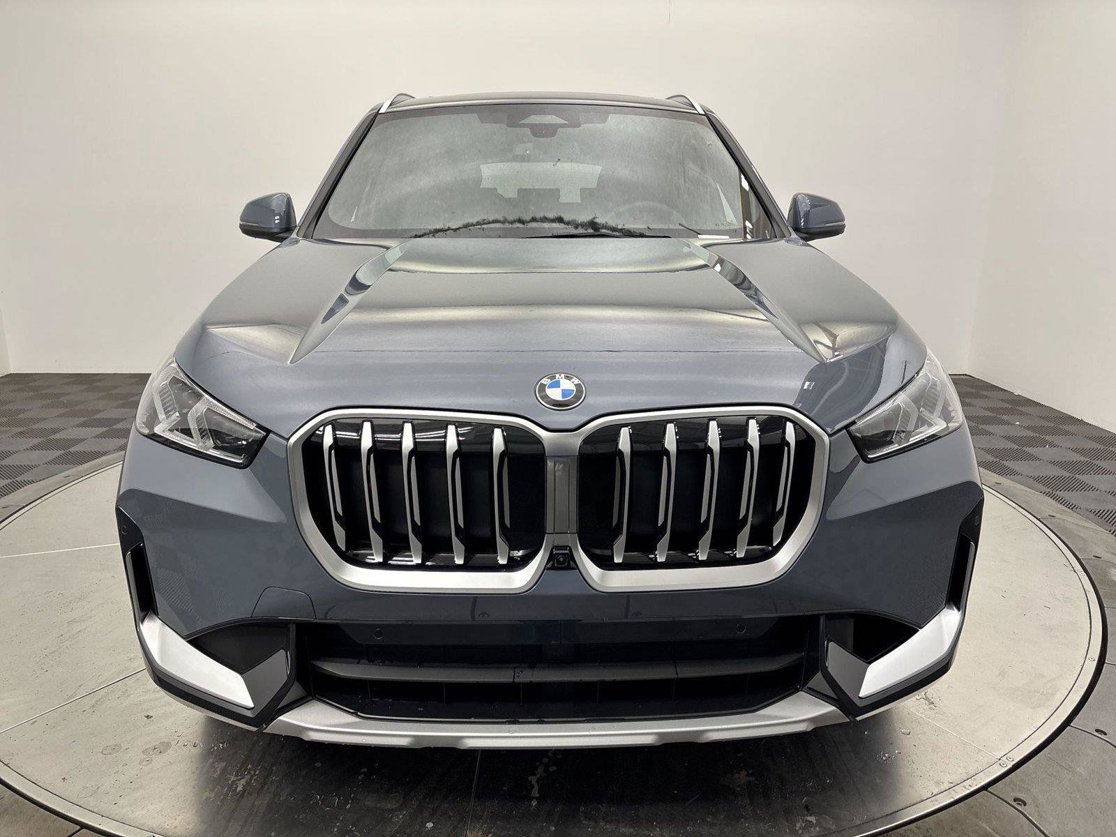 New 2027 BMW X1 xDrive28i AWD/4WD image 14
