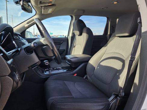 Used 2017 Chevrolet Traverse LT image 10