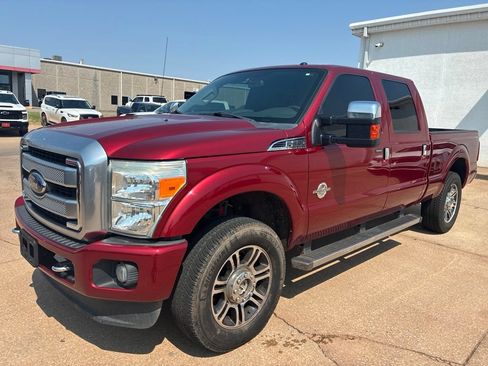 Used 2016 Ford F250 Platinum w/ FX4 Off-Road Package AWD/4WD image 1