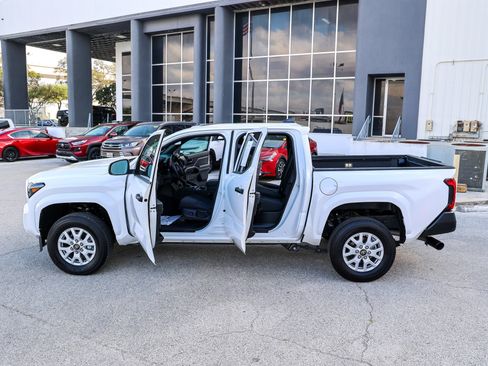 Certified 2026 Toyota Tacoma SR image 27