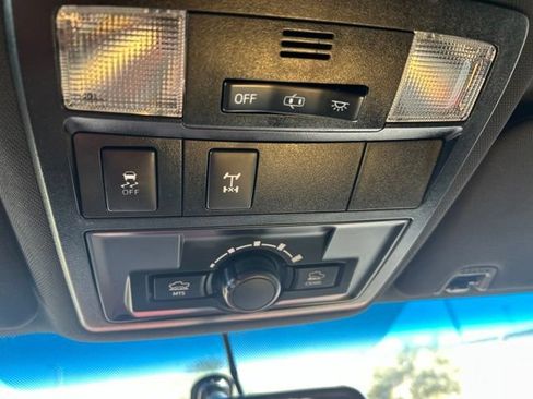 Used 2017 Toyota Tacoma TRD Off-Road w/ Tow Package (A/T) AWD/4WD image 19