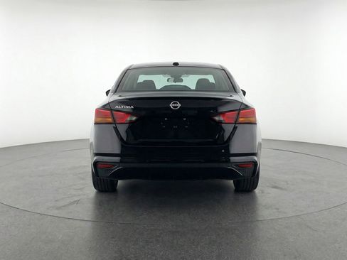 Used 2025 Nissan Altima 2.5 SV FWD image 7