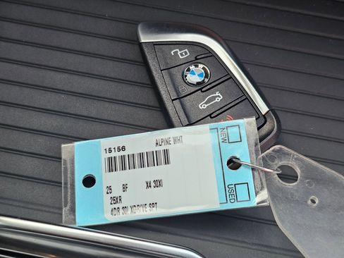 New 2025 BMW X4 xDrive30i w/ Premium Package image 32