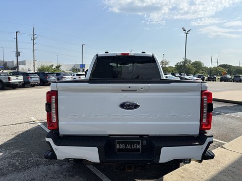 Used 2023 Ford F350 XLT w/ XLT Premium Package AWD/4WD image 4