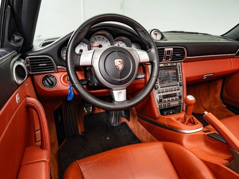 Used 2006 Porsche 911 Carrera S RWD image 4