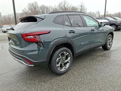 New 2026 Chevrolet Trax LT w/ Driver Confidence Package image 4