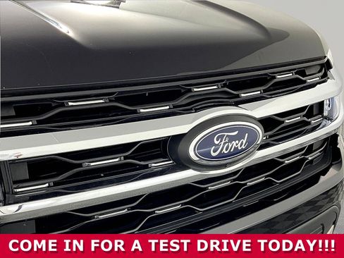 Used 2024 Ford Expedition Limited AWD/4WD image 33