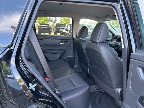 New 2026 Nissan Rogue SV AWD/4WD image 17