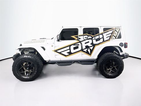 Used 2021 Jeep Wrangler Unlimited Rubicon w/ Trailer Tow Package AWD/4WD image 27