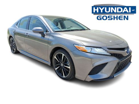 Used 2020 Toyota Camry XSE FWD image 3