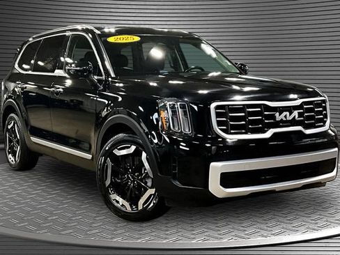 Used 2025 Kia Telluride S AWD/4WD image 2
