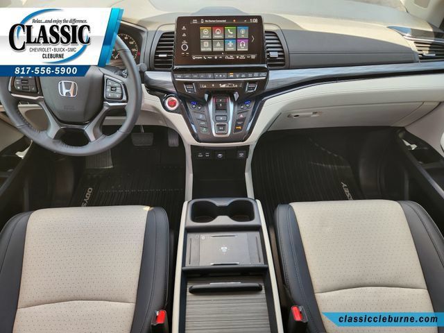 Used 2026 Honda Odyssey Elite image 2