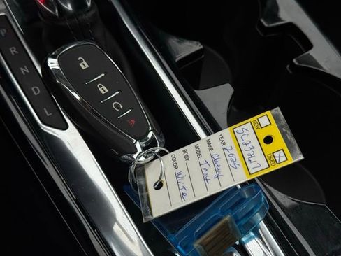 Used 2025 Chevrolet Trax LT w/ LT Convenience Package image 35