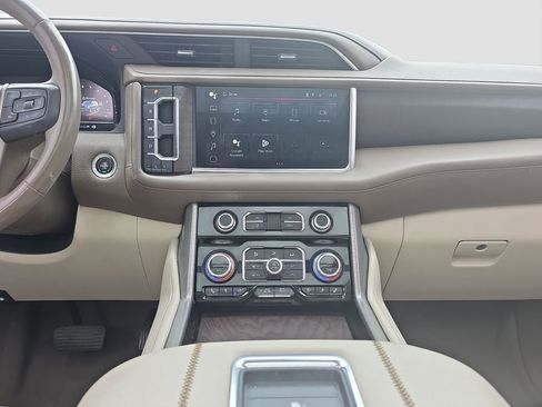 Used 2022 GMC Yukon Denali AWD/4WD image 14