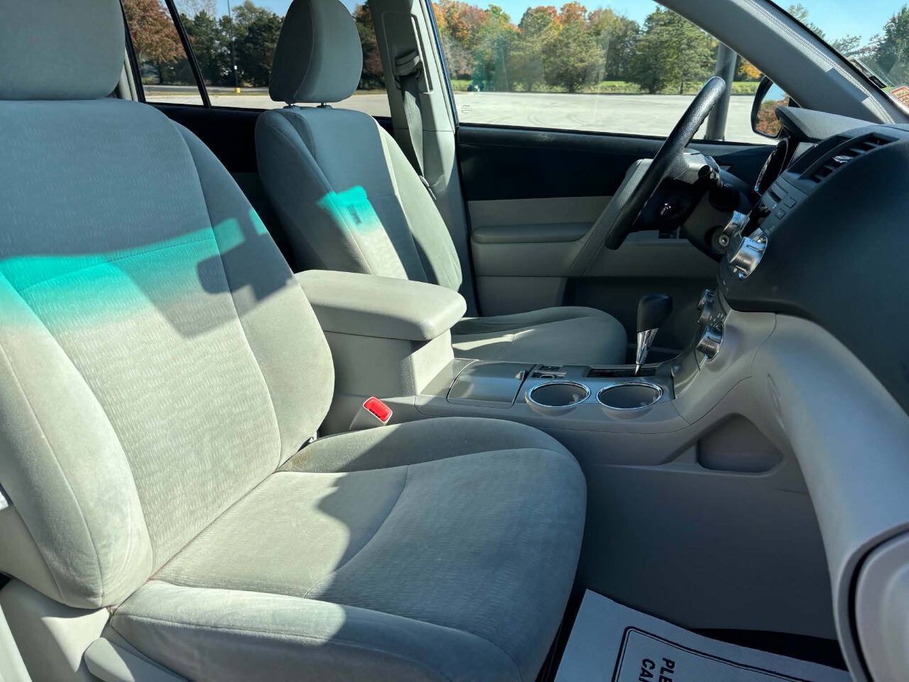 Used 2012 Toyota Highlander 4WD w/ Tech Pkg image 10