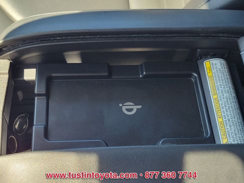 Used 2022 Toyota Highlander XLE image 27