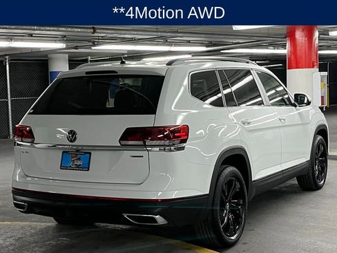 Certified 2023 Volkswagen Atlas SE w/ Black Wheel Package image 6