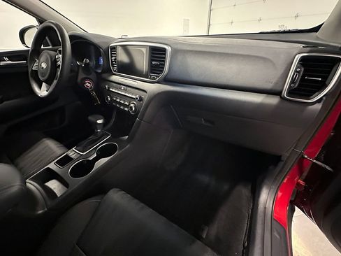 Used 2020 Kia Sportage LX AWD/4WD image 25