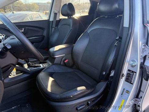 Used 2014 Hyundai Tucson SE image 15