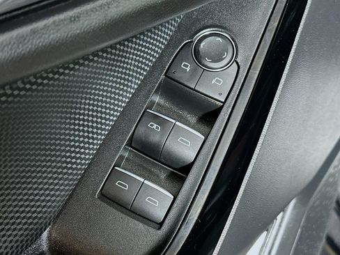 Used 2025 Chevrolet Equinox RS w/ Safety and Technology Package AWD/4WD image 18