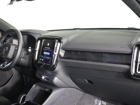 Certified 2023 Volvo XC40 Recharge Ultimate w/ Protection Package Premier AWD/4WD image 22