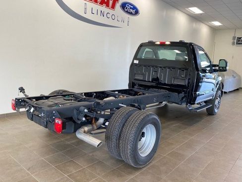 New 2025 Ford F350 XL w/ XL Chrome Package image 7