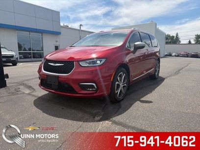 Used 2025 Chrysler Pacifica Pinnacle w/ Trailer Tow Group