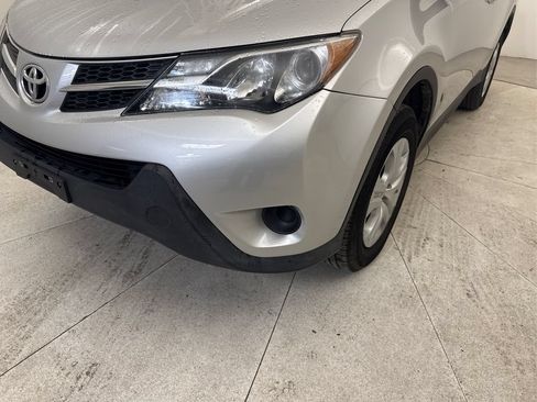 Used 2015 Toyota RAV4 LE FWD image 12