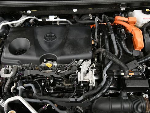 Certified 2021 Toyota RAV4 SE image 35