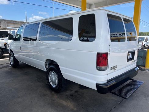 Used 2009 Ford E-350 and Econoline 350 XL RWD image 4