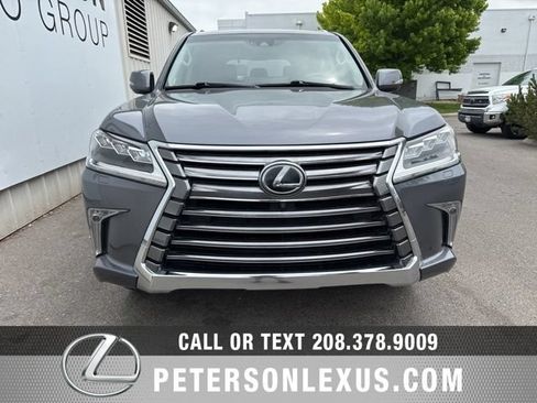 Used 2019 Lexus LX 570 4WD w/ Luxury Package image 8