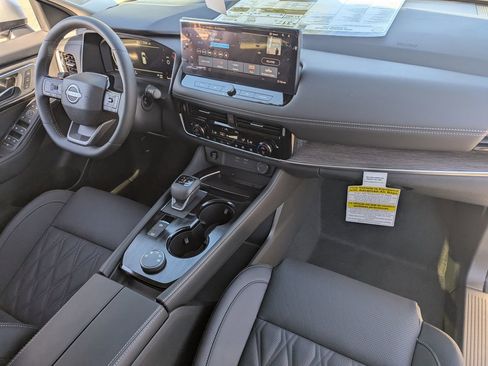 New 2026 Nissan Rogue Platinum w/ Platinum Premium Package image 33