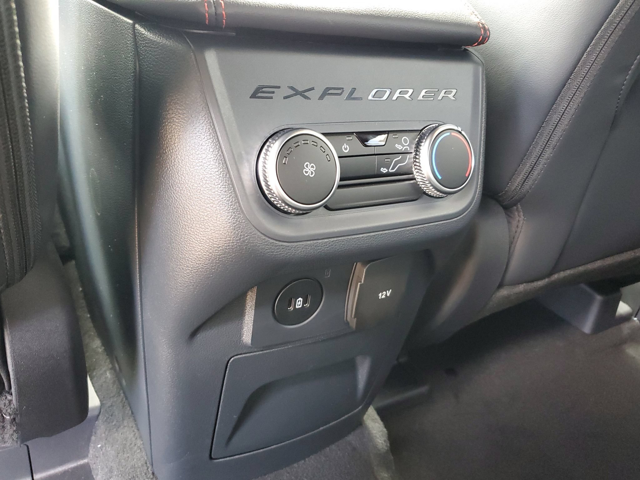 New 2027 Ford Explorer ST-Line AWD/4WD image 12
