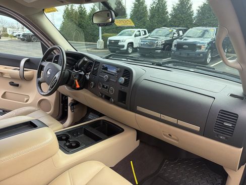 Used 2008 Chevrolet Silverado 1500 LT w/ Towing Package image 22