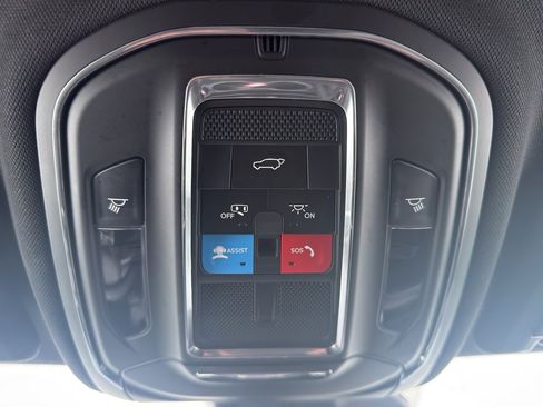 Used 2024 Jeep Grand Cherokee L Altitude image 22