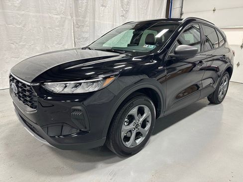 Used 2025 Ford Escape ST-Line image 3