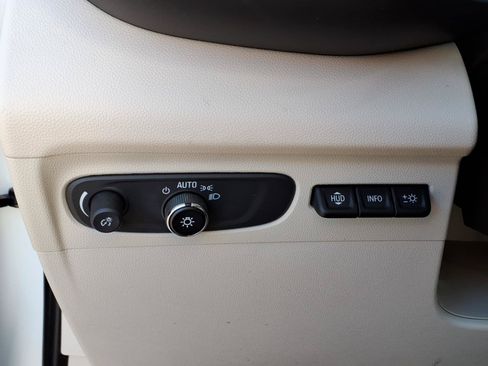 Used 2023 Buick Envision Avenir AWD/4WD image 24