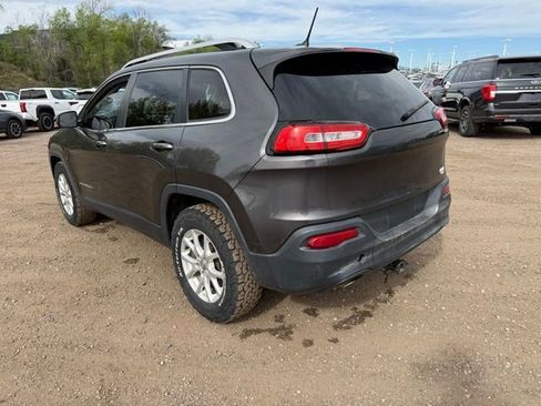 Used 2014 Jeep Cherokee Latitude AWD/4WD image 3