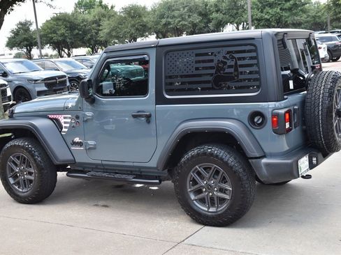 Used 2024 Jeep Wrangler Sport AWD/4WD image 11