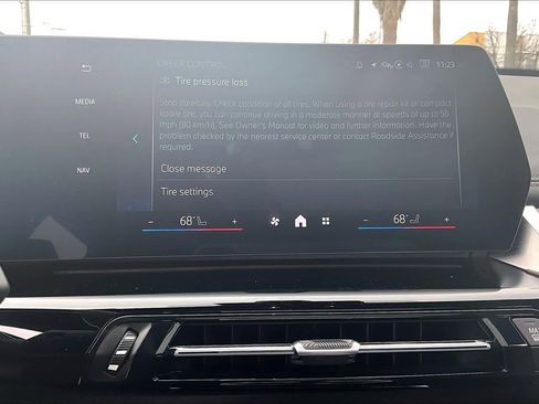 Used 2025 BMW X1 xDrive28i w/ Premium Package image 32