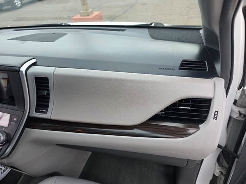 Used 2017 Toyota Sienna XLE w/ XLE Navigation Package image 26