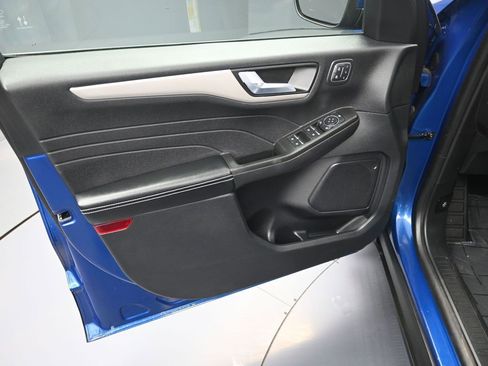 Used 2022 Ford Escape SEL w/ Technology Package image 9