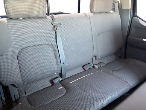 Used 2017 Nissan Frontier SV RWD image 18