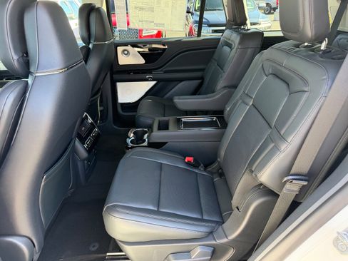 New 2026 Lincoln Aviator Reserve AWD/4WD image 15