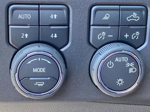 New 2025 Chevrolet Silverado 1500 LT w/ Z71 Off-Road Package image 16