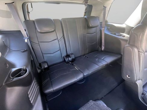 Used 2015 Cadillac Escalade Luxury image 27