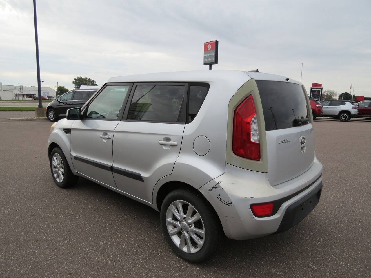 Used 2012 Kia Soul + FWD image 5
