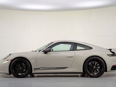 Used 2024 Porsche 911 Carrera T image 9