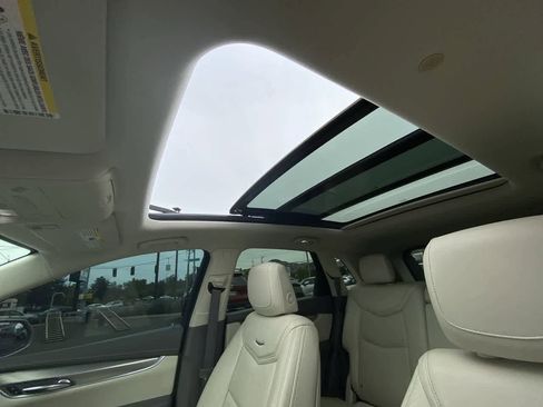 Used 2017 Cadillac XT5 Luxury FWD image 22