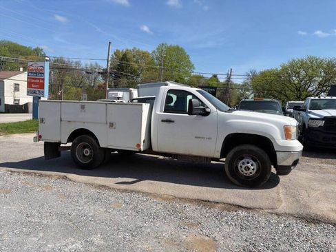 Used 2011 GMC Sierra 3500 W/T w/ Snow Plow Prep Package AWD/4WD image 11
